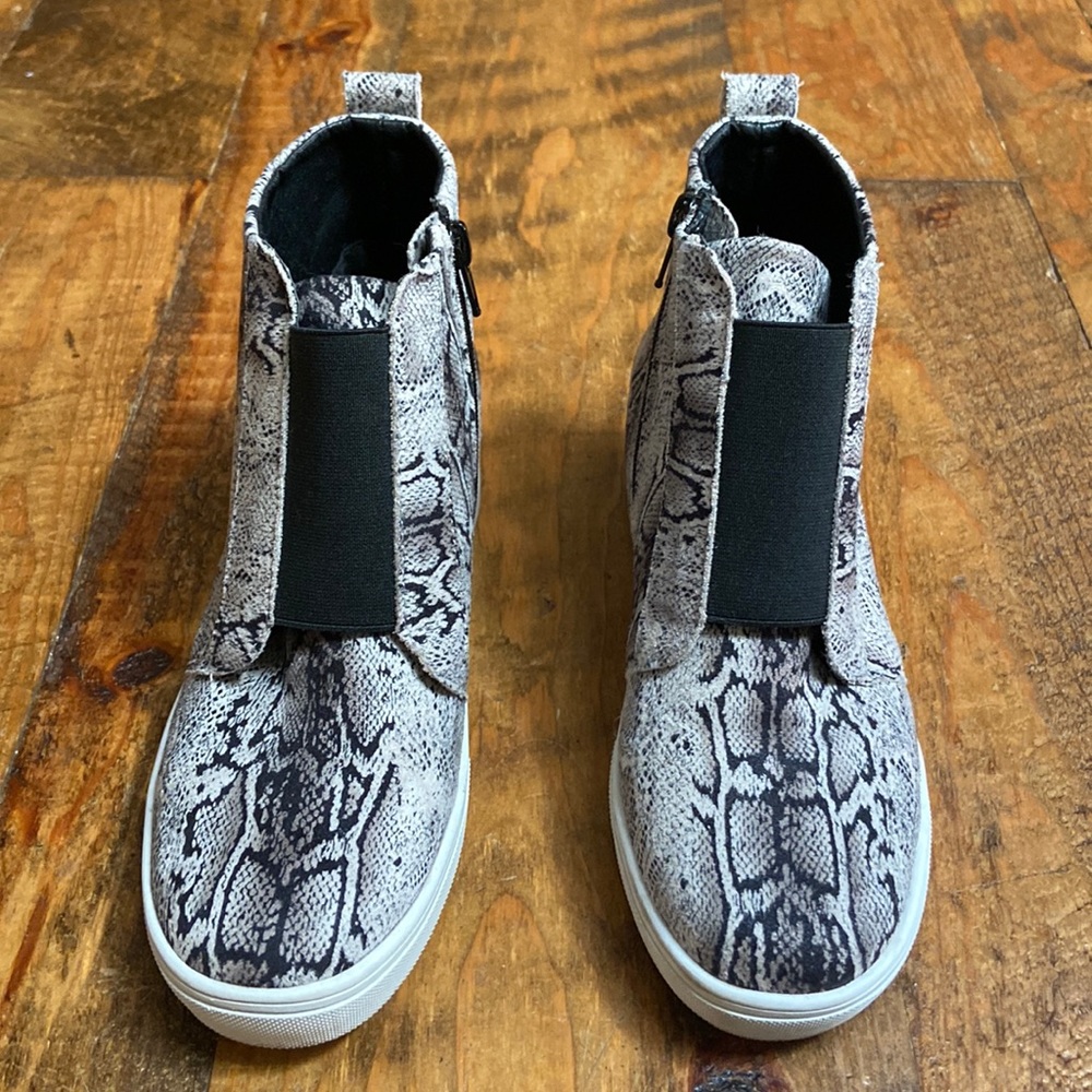 Boutique by Corky’s Wedge Boot, Womens 7